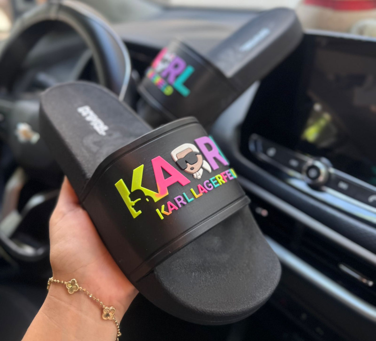 CHOLAS KARL